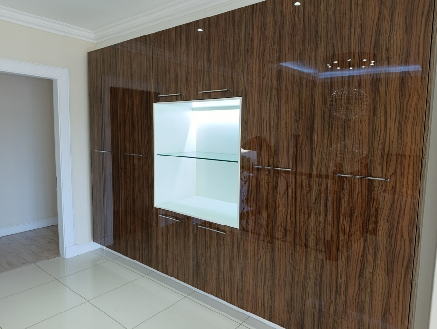 5 Bedroom Property for Sale in Kiepersol Free State